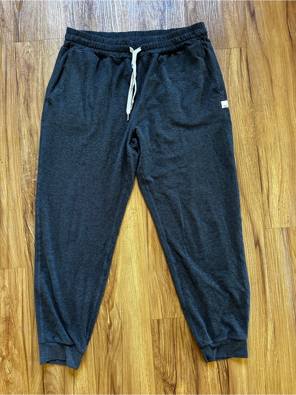 Vuori Performance Joggers Size Medium
